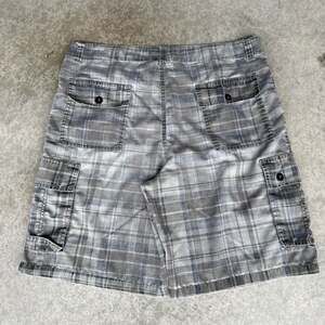 Vintage Y2K Envae Gray Plaid Cargo Shorts